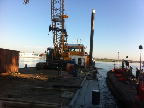 Zaagwerk betonnen poeren haven Maasbracht sept 2013 015