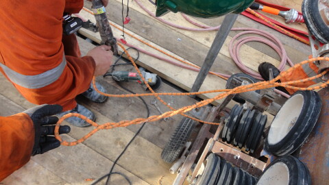 Zaagwerk betonnen poeren haven Maasbracht sept 2013 022