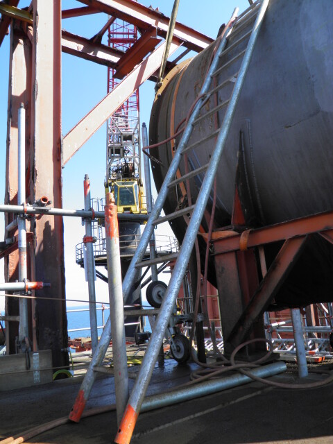 Zaagwerk betonnen poeren haven Maasbracht sept 2013 096