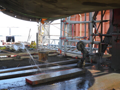 Zaagwerk betonnen poeren haven Maasbracht sept 2013 106
